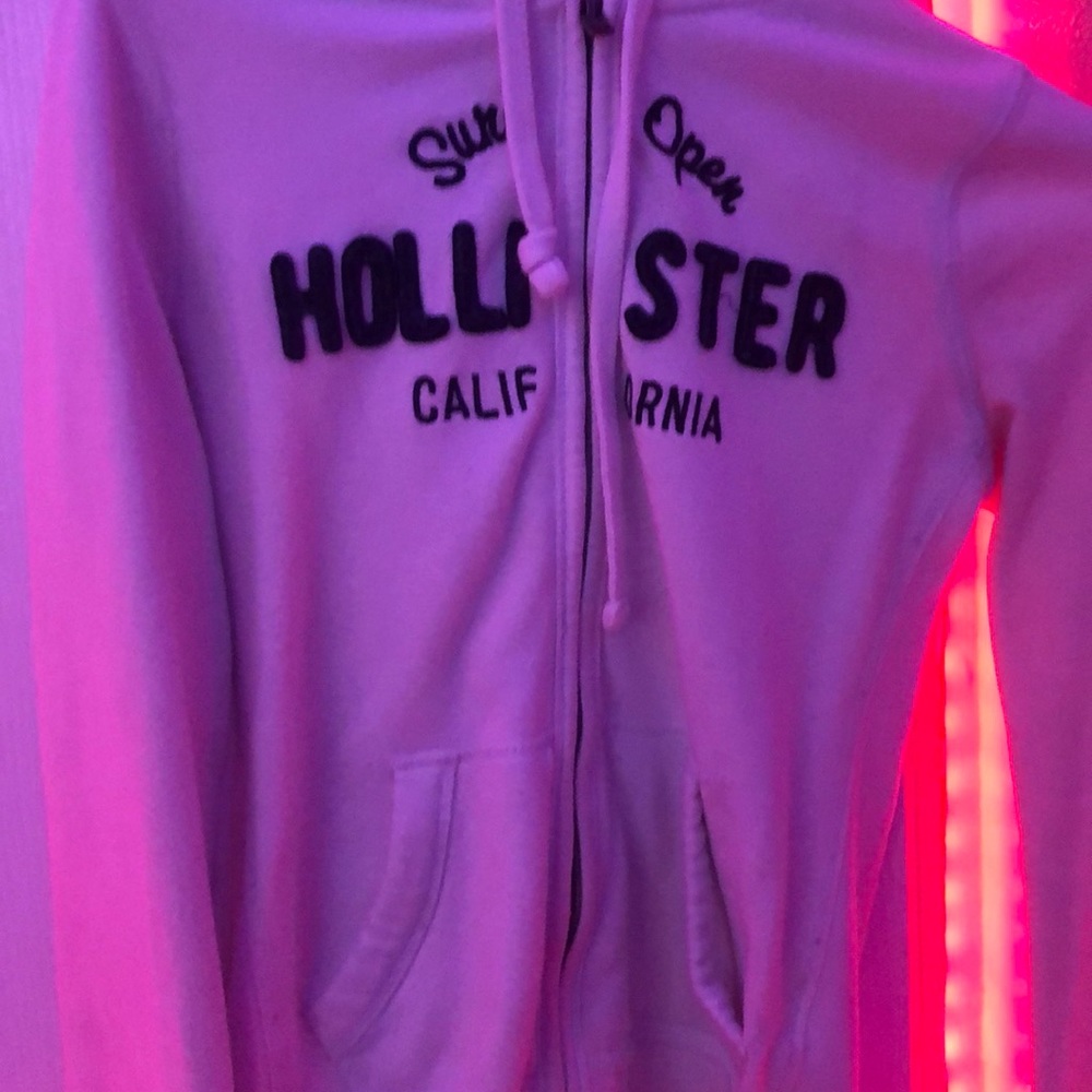 white hollister jacket